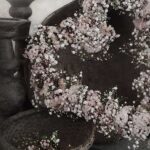 B29 tuinposter roze hart in donkere leemmand