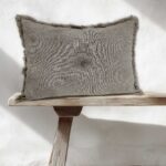 A Shabby kussen 40x60 met stof knoop