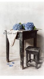 L38B de antieke tafel met blauwe hortensia XL