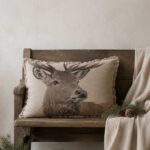 Sierkussen shabby Rendier zijaangezicht